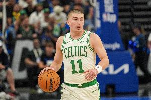 比约基奇/SGA/东契奇都准！普理查德上赛季单打有效命中率NBA第一