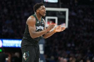 Marks:华子当选MVP&入选最佳阵 明夏本可签3年3.04亿超级顶薪