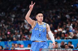 稳健控场!陈盈骏6中2拿到13分3板6助1断 罚球8中8