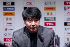 邱彪：外援方面会积极调整 大家现在要上下一心 球队还有上升空间